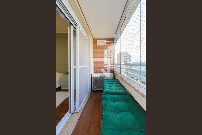Apartamento à Venda – Portal do Morumbi, 3 Quartos, 240 m² – São Paulo