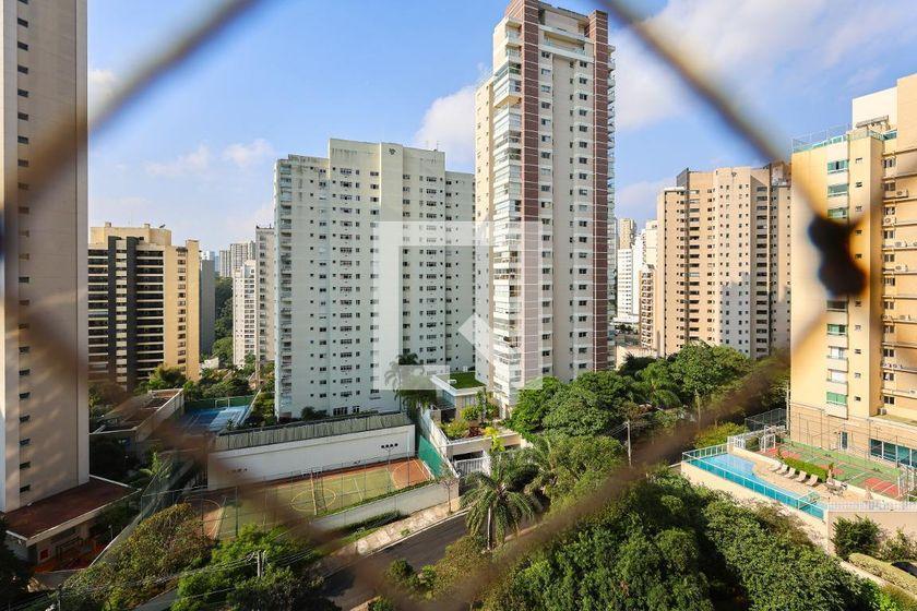 Apartamento à Venda – Portal do Morumbi, 3 Quartos, 240 m² – São Paulo