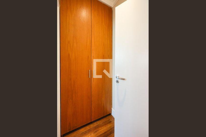 Apartamento à Venda – Portal do Morumbi, 3 Quartos, 240 m² – São Paulo