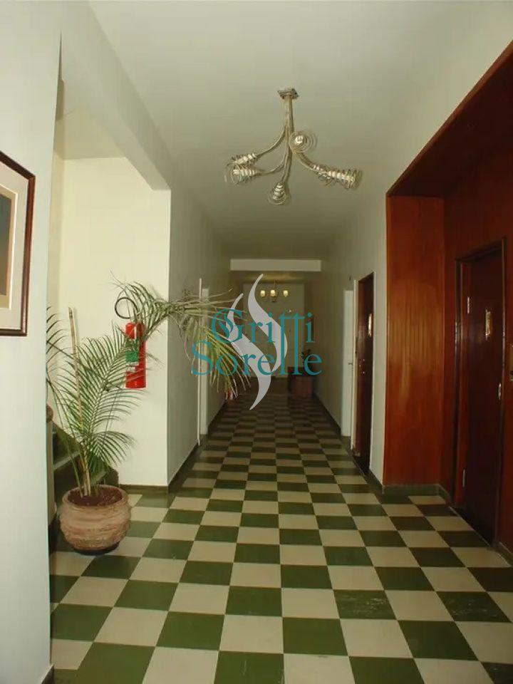 Locação de Apartamento com 160m² no Jardim Paulista – São Paulo/SP.