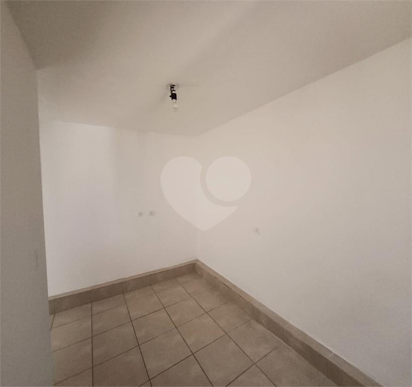 Condomínio com 1 quartos à venda em Chora menino – SP