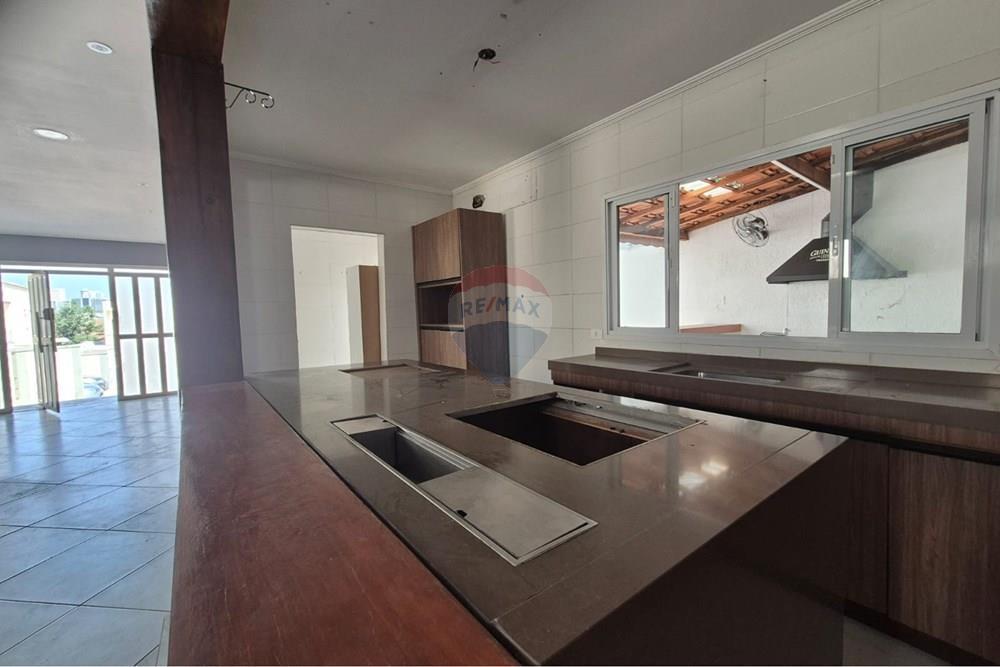 Casa de Condomínio no Planalto Paulista: Aluguel
