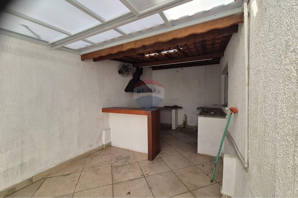 Casa de Condomínio no Planalto Paulista: Aluguel
