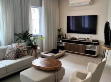 Apartamento à venda – em Moema