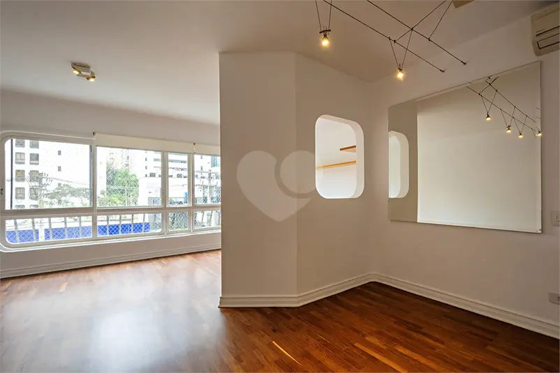 Apartamento com 3 quartos à venda em Vila Nova Conceição – SP