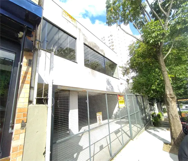 Prédio inteiro para alugar em Santana – SP
