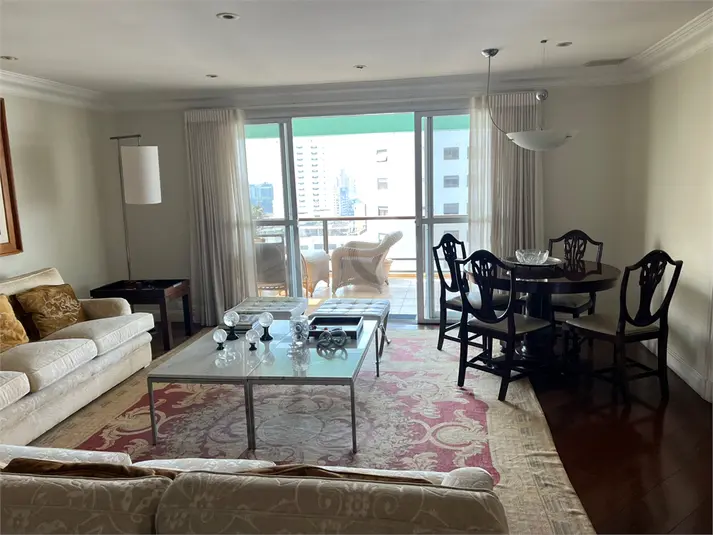 Apartamento com 4 quartos à venda em Real Parque – SP