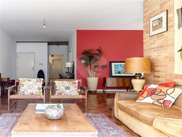 Casa com 3 quartos à venda em Pacaembú – SP