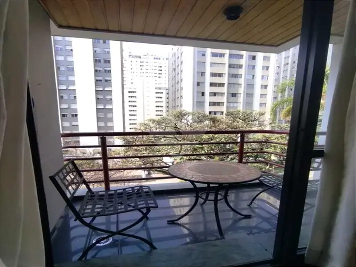 Flat com 1 quarto à venda em Moema – SP