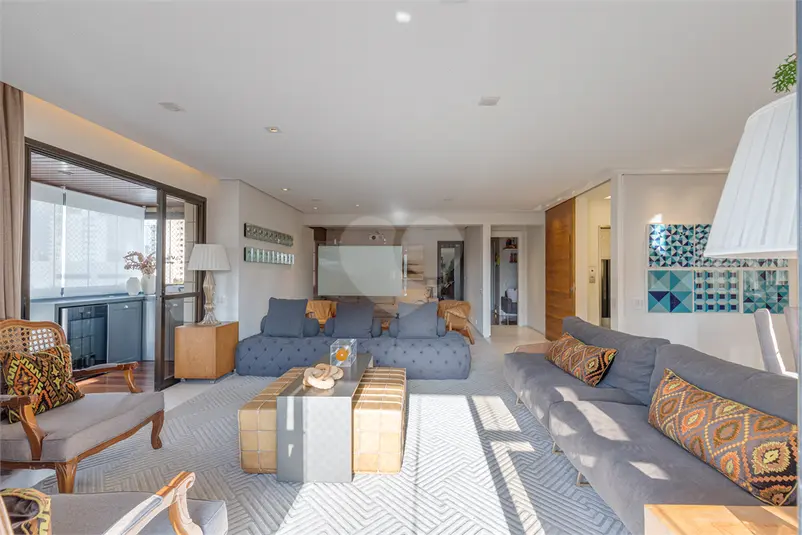 Apartamento com 3 quartos à venda em Moema – SP