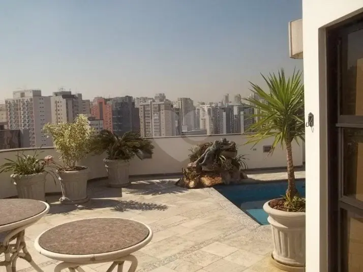 Cobertura com 4 quartos à venda em Moema – SP