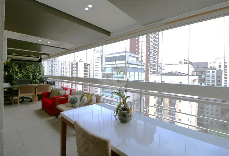 Apartamento com 4 quartos à venda em Moema – SP