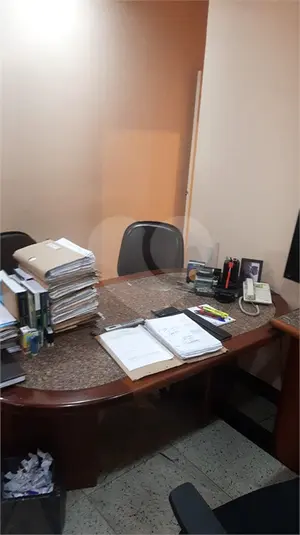 Salas à venda ou para alugar em Centro – SP