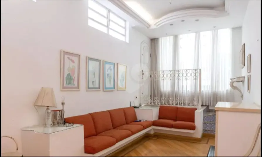 Casa com 4 quartos à venda em Lapa – SP