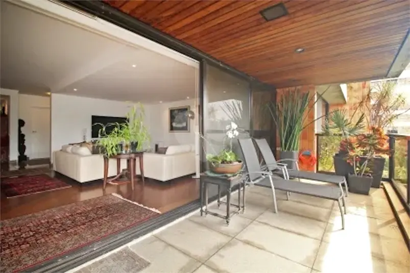 Apartamento com 4 quartos à venda em Real Parque – SP