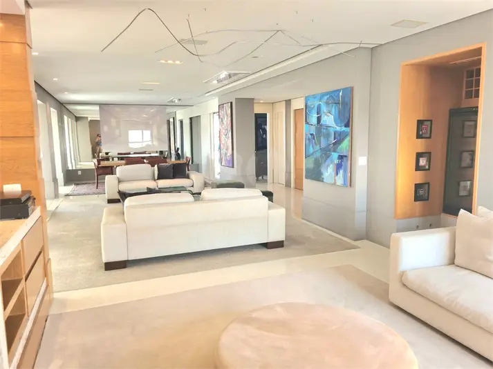 Apartamento com 3 quartos à venda em Moema – SP