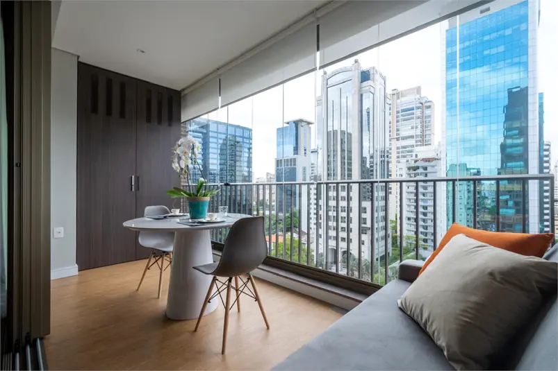 Apartamento com 1 quarto à venda ou para alugar em Itaim Bibi – SP