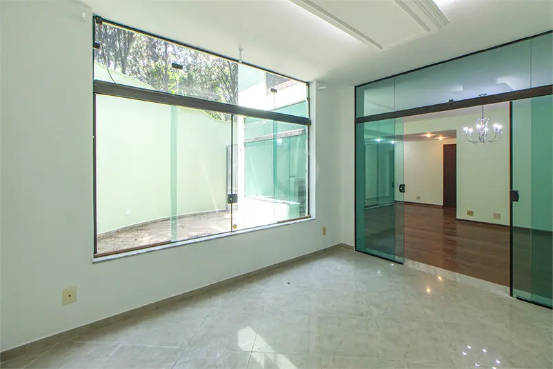 Casa com 3 quartos à venda ou para alugar em Alto de Pinheiros – SP