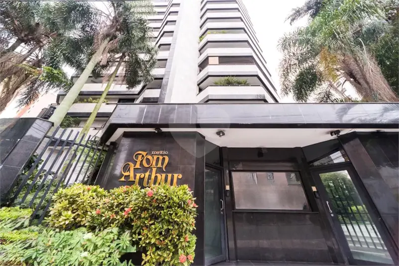 Apartamento com 4 quartos à venda em Moema – SP
