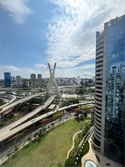 Apartamento com 1 quarto para alugar em Brooklin – SP