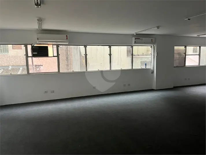 Salas à venda ou para alugar em Bela Vista – SP
