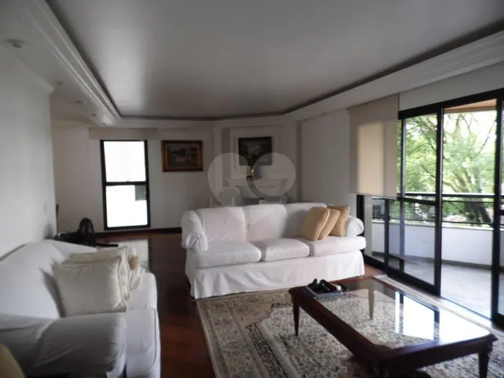Apartamento com 4 quartos à venda em Moema – SP