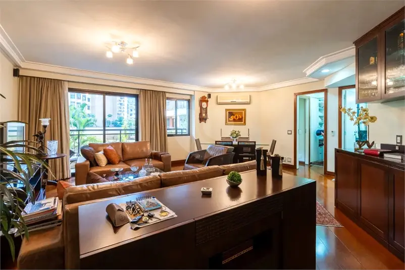 Apartamento com 3 quartos à venda em Moema – SP