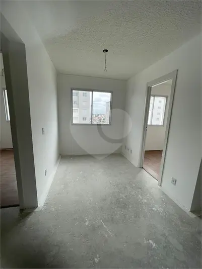 Apartamento com 2 quartos para alugar em Parque Bristol – SP