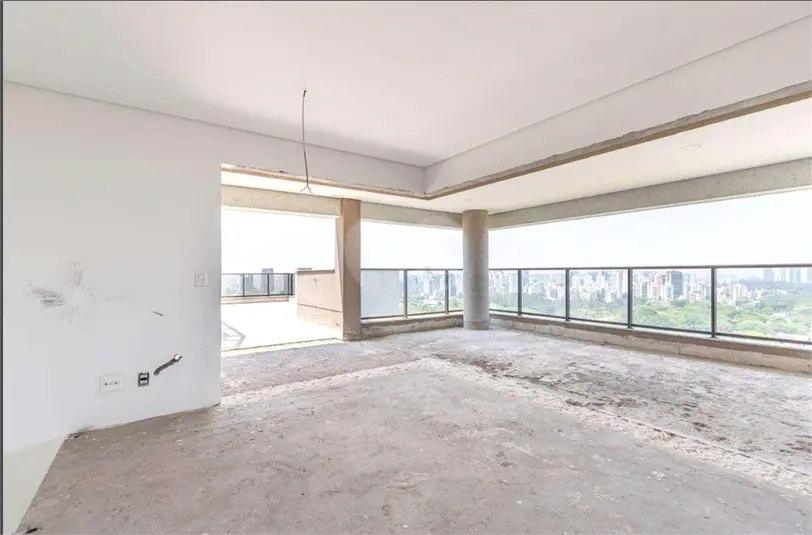 Cobertura com 4 quartos à venda em Morumbi – SP