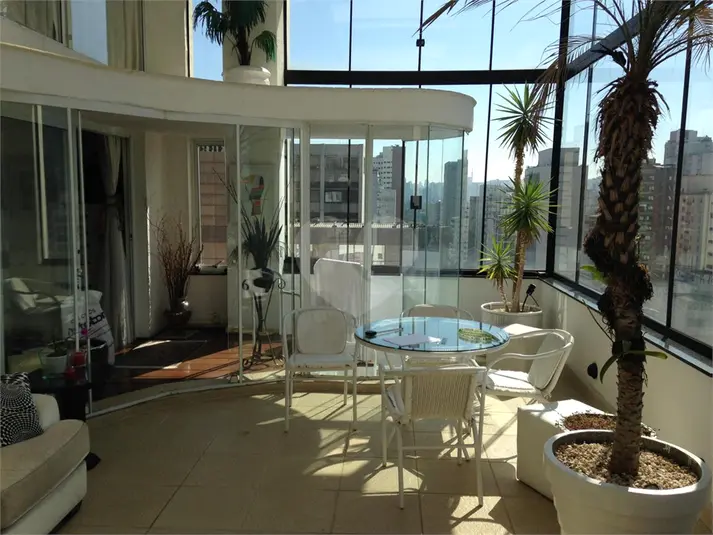 Apartamento com 3 quartos à venda em Itaim Bibi – SP