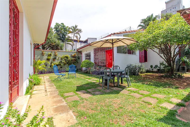 Casa térrea com 3 quartos à venda em Perdizes – SP