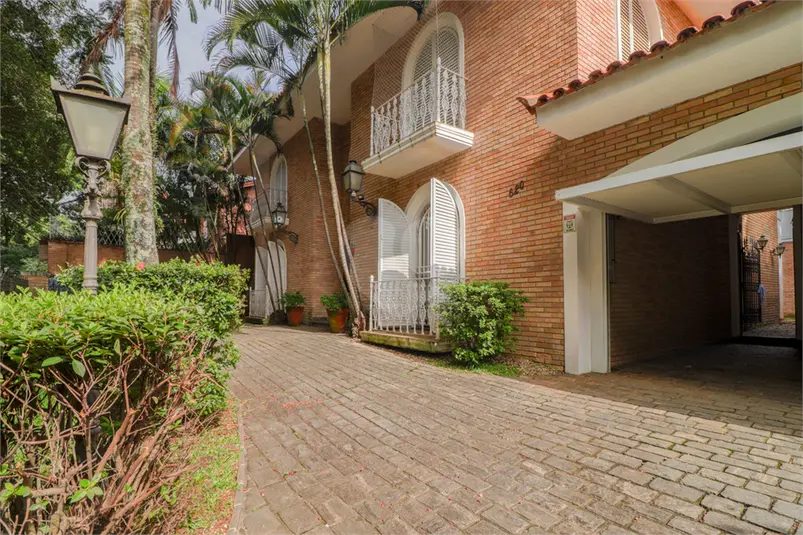 Sobrado com 3 quartos à venda em Alto de Pinheiros – SP