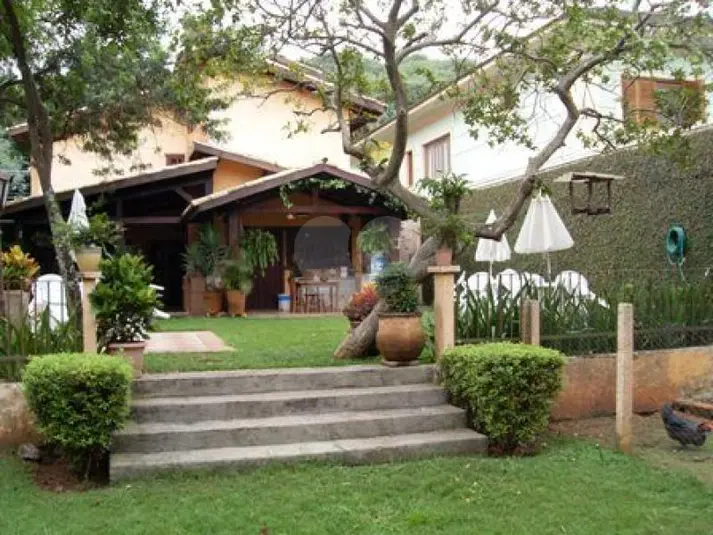 Casa com 6 quartos à venda em Alto de Pinheiros – SP