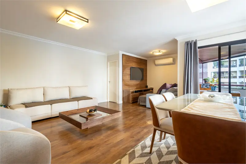 Apartamento com 3 quartos à venda em Moema – SP