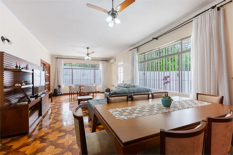 Casa térrea com 4 quartos à venda em Alto de Pinheiros – SP