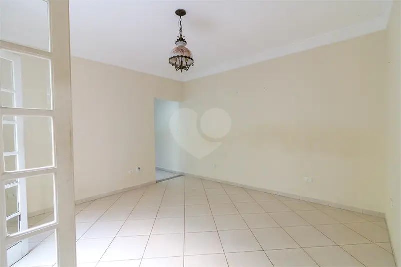 Casa com 5 quartos à venda em Vila Zamataro – SP