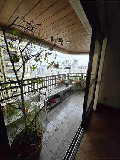 Apartamento com 3 quartos à venda em Moema – SP