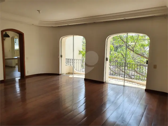 Apartamento com 2 quartos para alugar em Alto de Pinheiros – SP