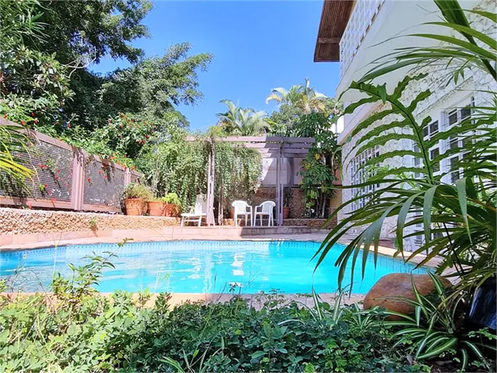 Casa com 6 quartos à venda em Pacaembú – SP
