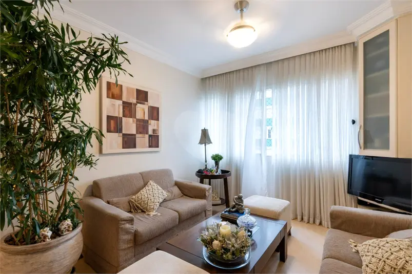Apartamento com 3 quartos à venda em Moema – SP