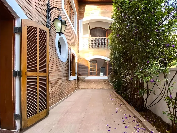 Casa com 7 quartos à venda ou para alugar em Butantã – SP