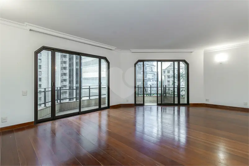 Apartamento com 3 quartos à venda em Itaim Bibi – SP