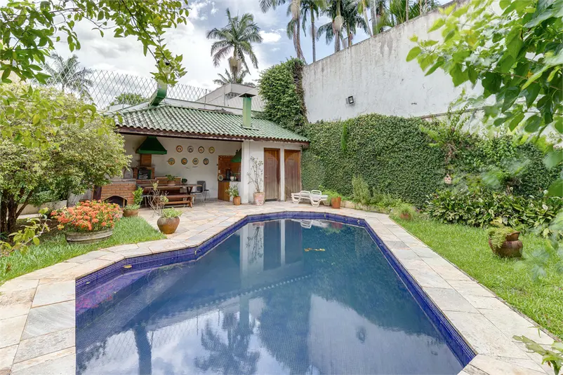 Sobrado com 4 quartos à venda em Alto da Boa Vista – SP