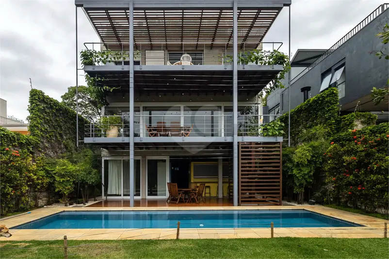 Sobrado com 4 quartos à venda em City Boaçava – SP