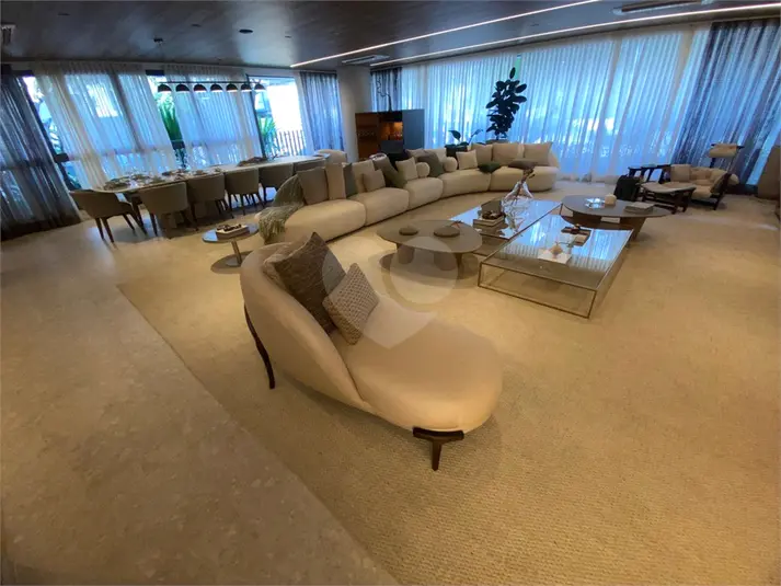 Apartamento com 3 quartos à venda em Moema – SP