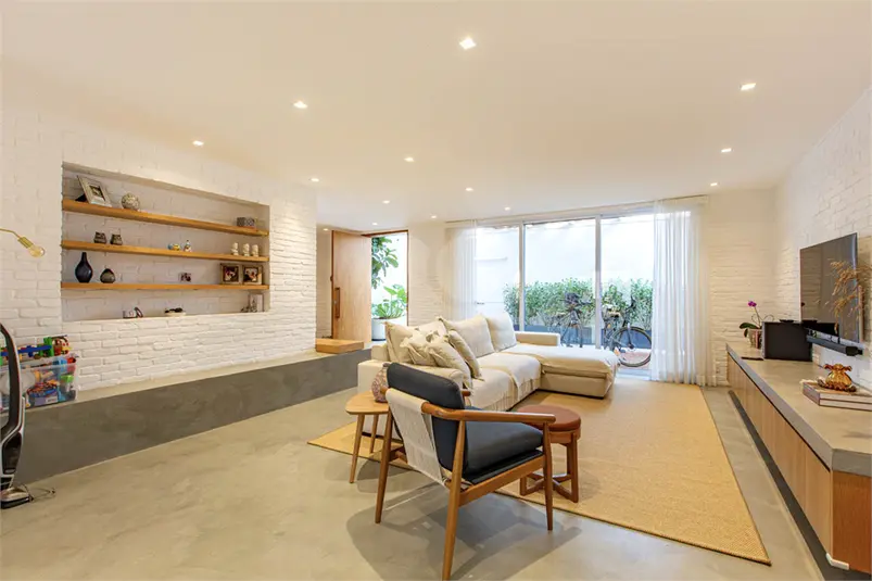 Casa com 4 quartos à venda em Jardim Luzitânia – SP