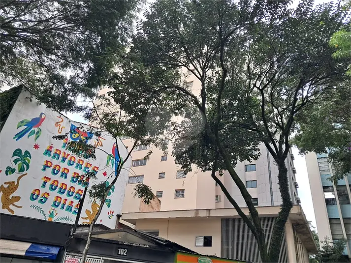 Prédio inteiro à venda ou para alugar em Bela Vista – SP