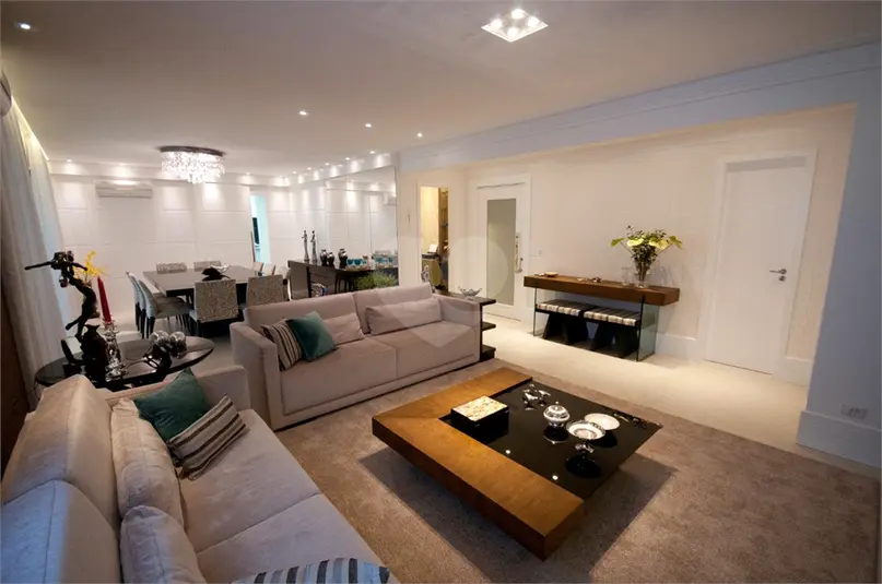 Apartamento com 4 quartos à venda em Vila Romana – SP