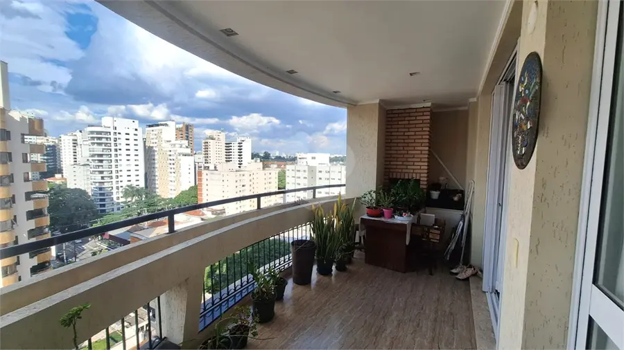 Apartamento com 3 quartos à venda em Moema – SP