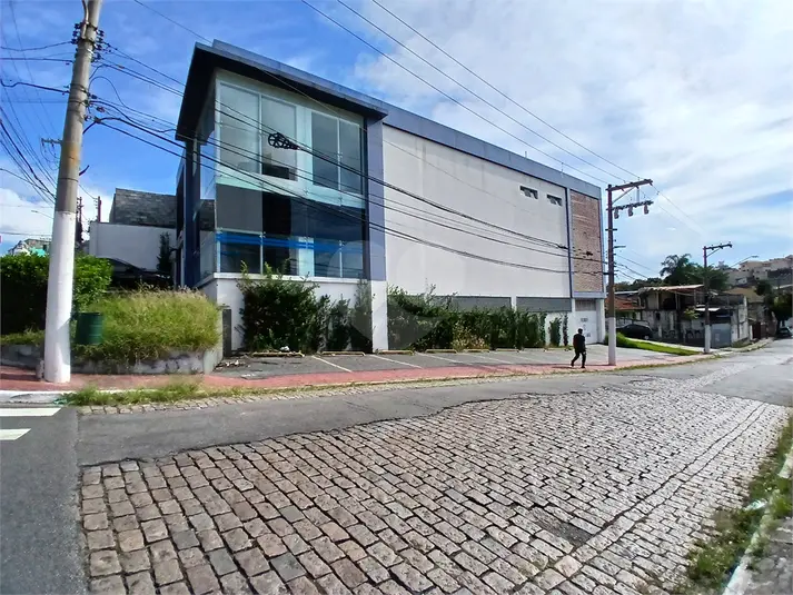 Prédio inteiro para alugar em Santana – SP
